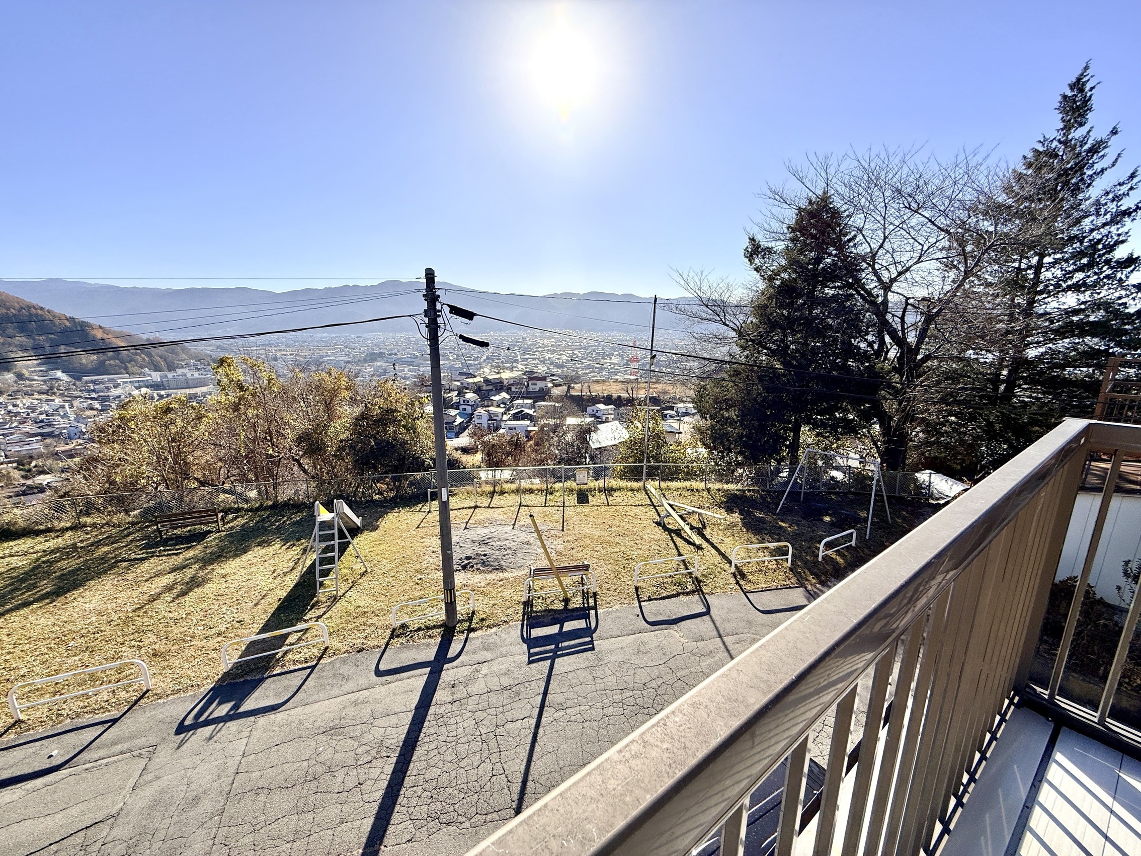 1980s wood house, 9-min walk to station, Nagano