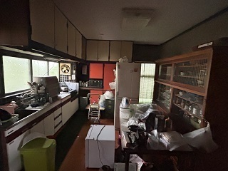 1980s house on a large plot in Sueyoshi, Soo