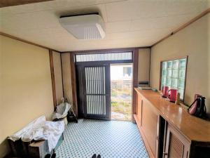 1970s wood house, 17-min walk to station, Shimane