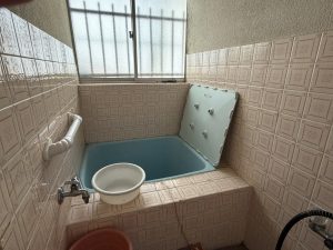 1980s wood house on a large plot in Fukuchiyama, Kyoto