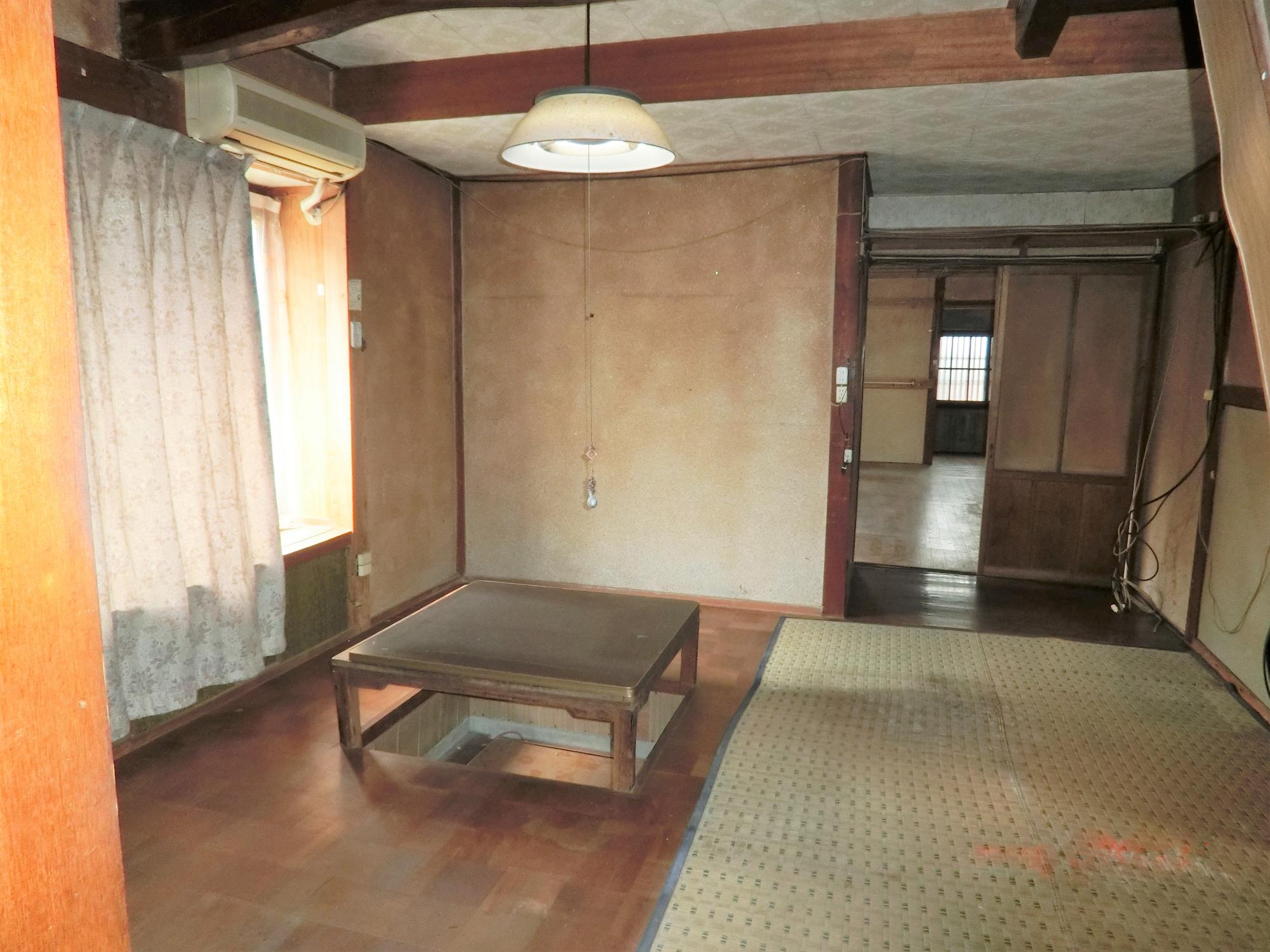 1920s wood house with storehouses in Fukuoka