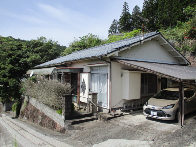 1970s wood house in Higashiichiki, Hioki, farmland, approval needed