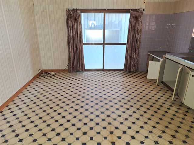 1980s wood house, 6-min walk to station, Yamaguchi