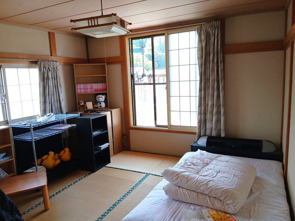 1980s wood house, 10-min walk to station, Iwate