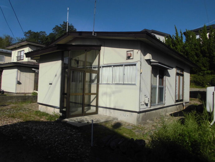 1970s wood house in Akita