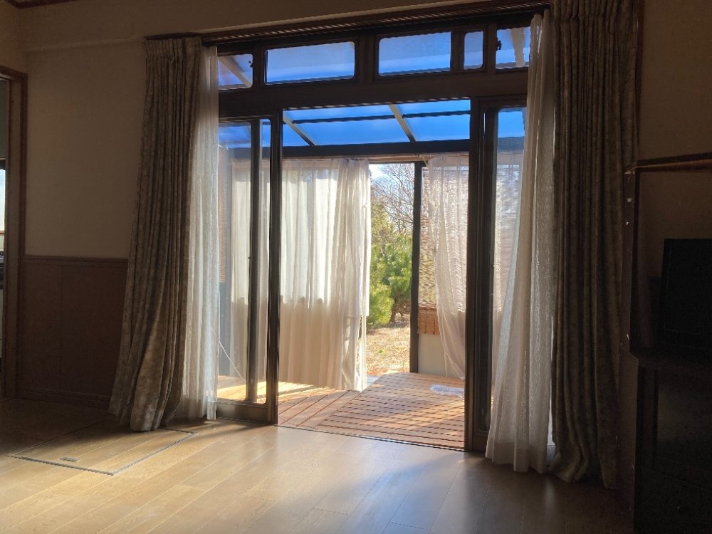 Distinctive Japanese room! Excellent sunlight.