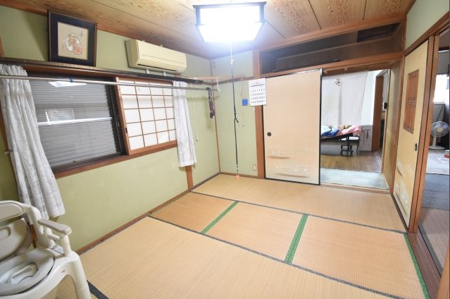 1990s wood house in Hamada, Kanoya, farmland, approval needed