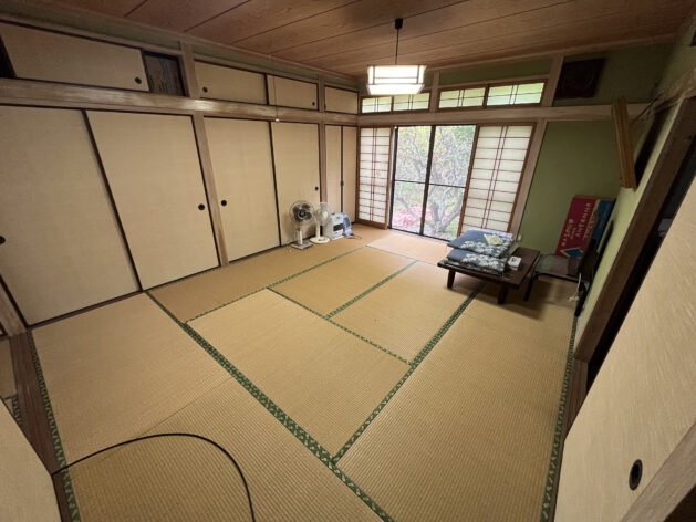 1980s wood house in Ehime