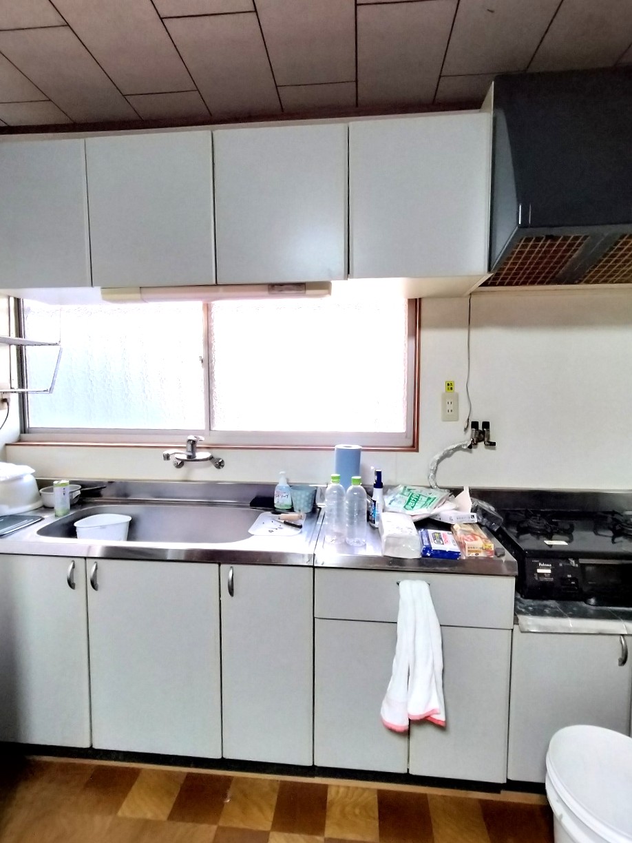 1970s wood house in Ehime