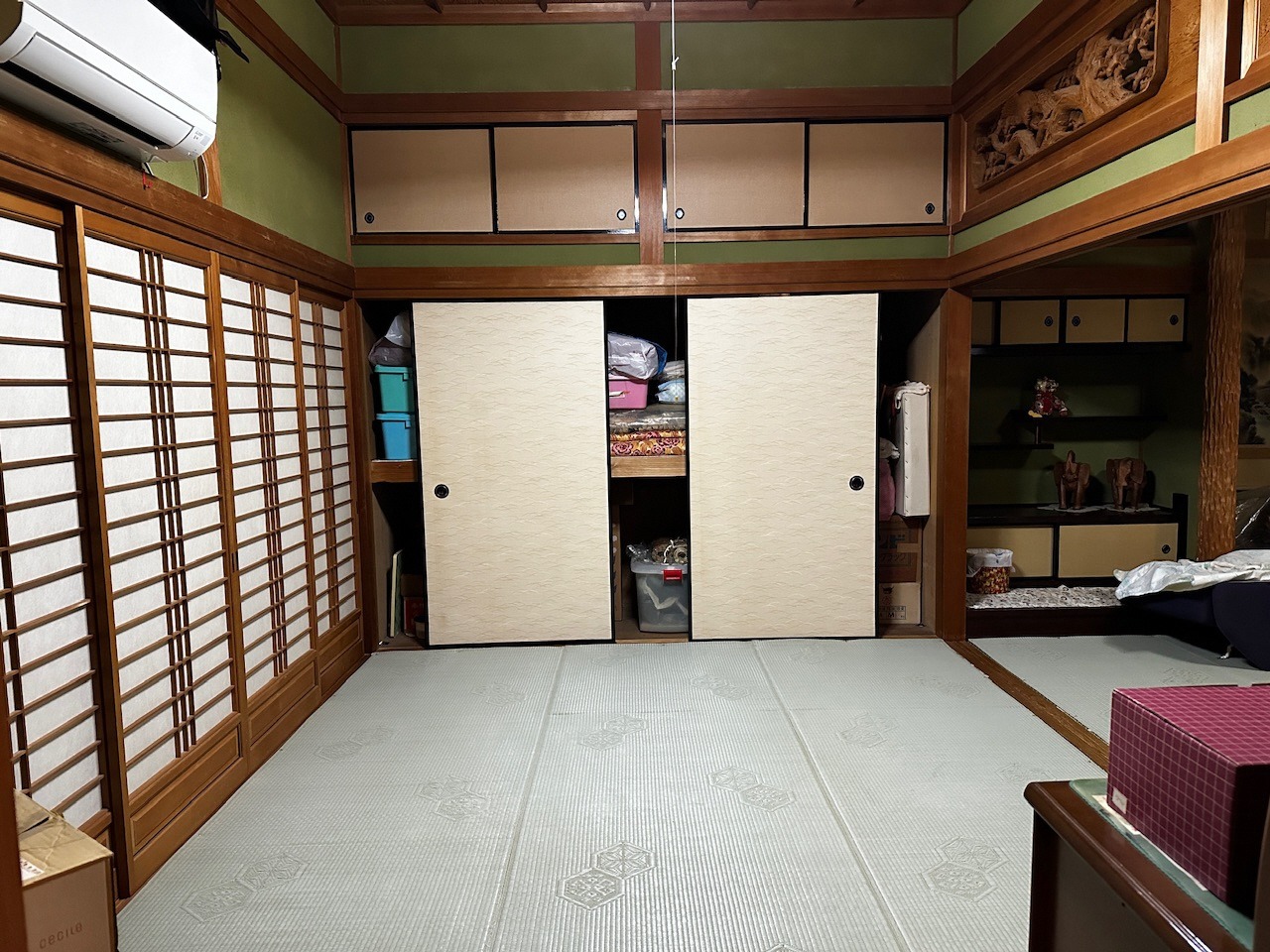 1980s wood house in Kochi