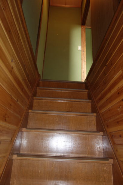 1970s wood house on a large plot in Nagasaki