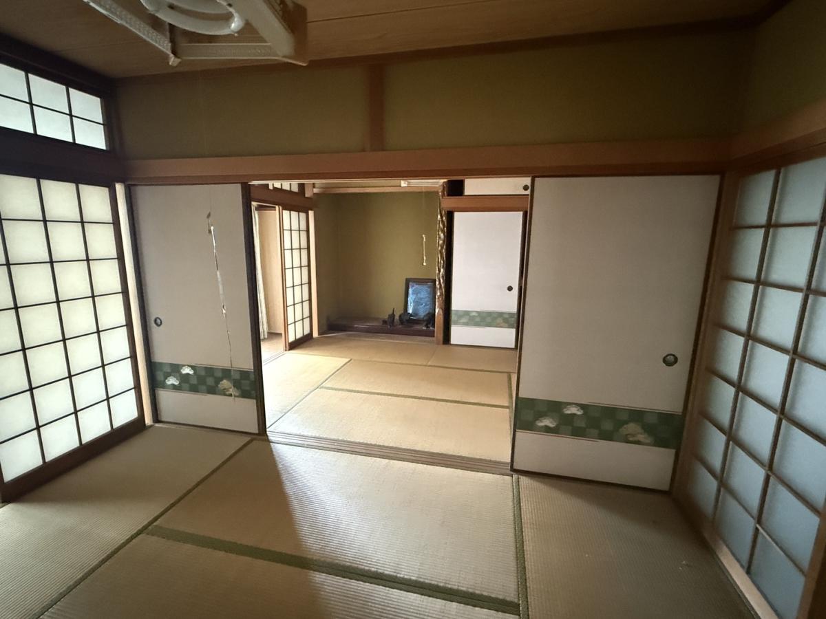 1970s wood house near the coast in Miyazu, Kyoto