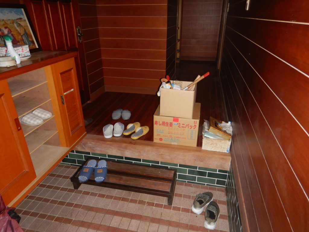 1980s wood house in Ehime