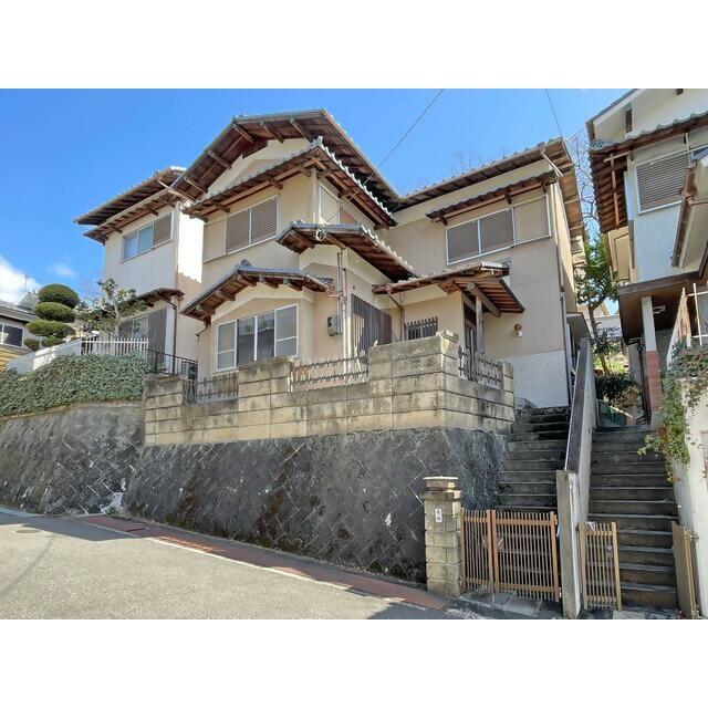 1970s wood house, 5-min walk to station, Mie