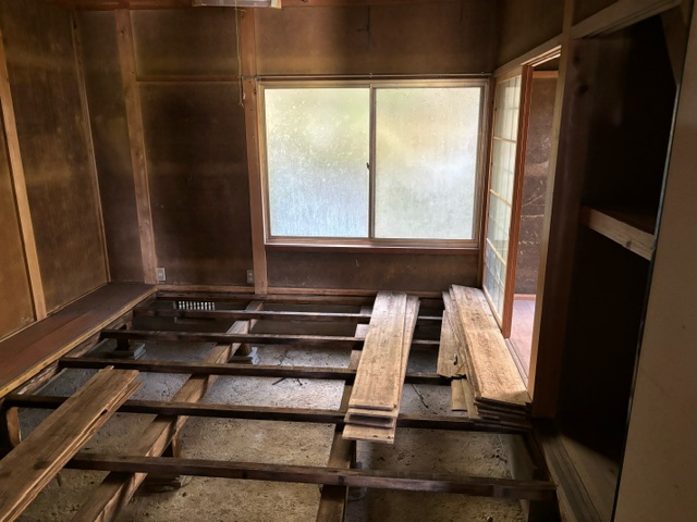1970s wood house in Hyogo