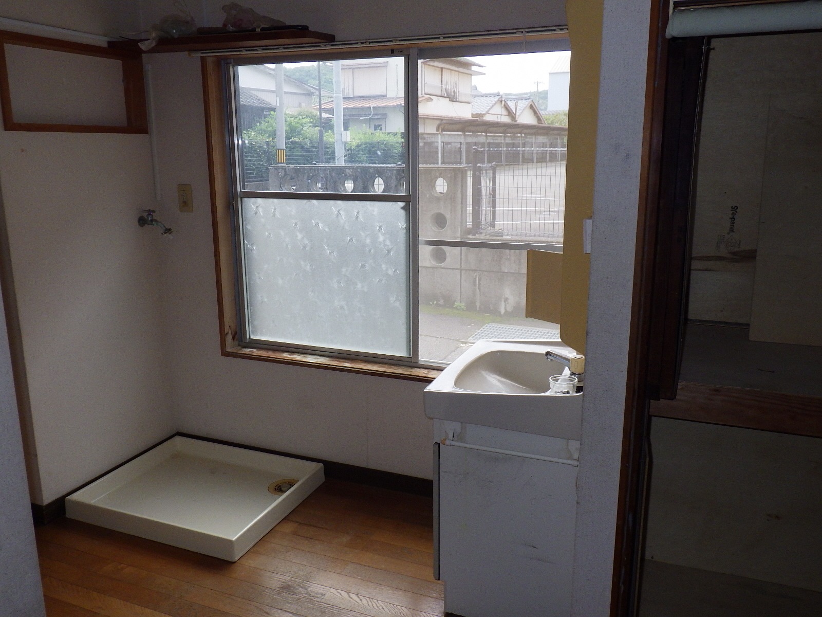 1960s wood house in Kochi