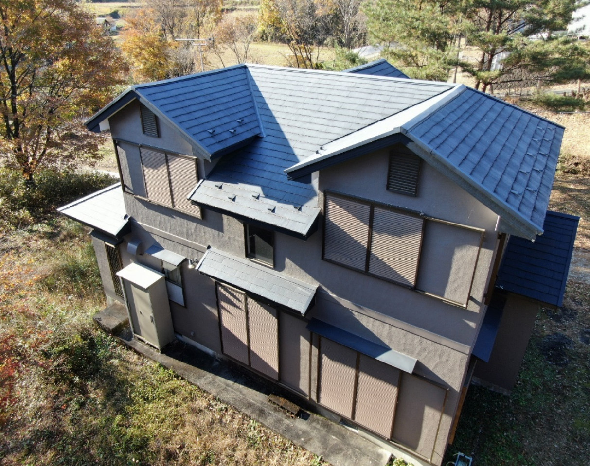 1990s wood house on a large plot in Tochigi