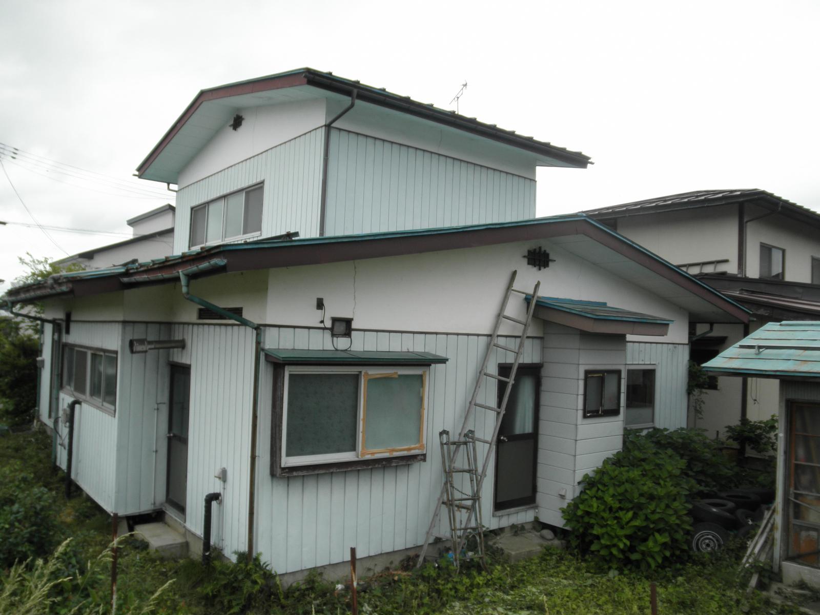 1970s house, 12-min walk to station, Yamagata