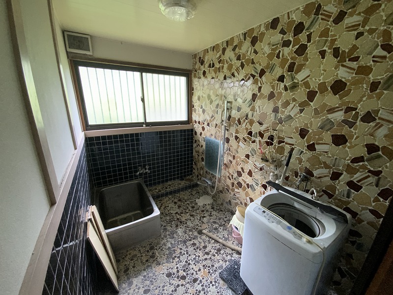 1970s wood house, 8-min walk to station, Yamaguchi