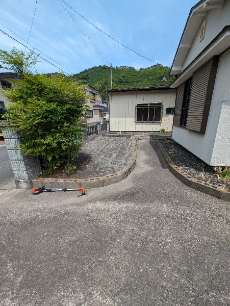 1960s wood house, 16-min walk to station, Iwate