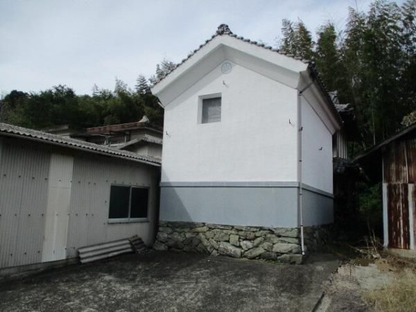 House, 14-min walk to station, Ehime