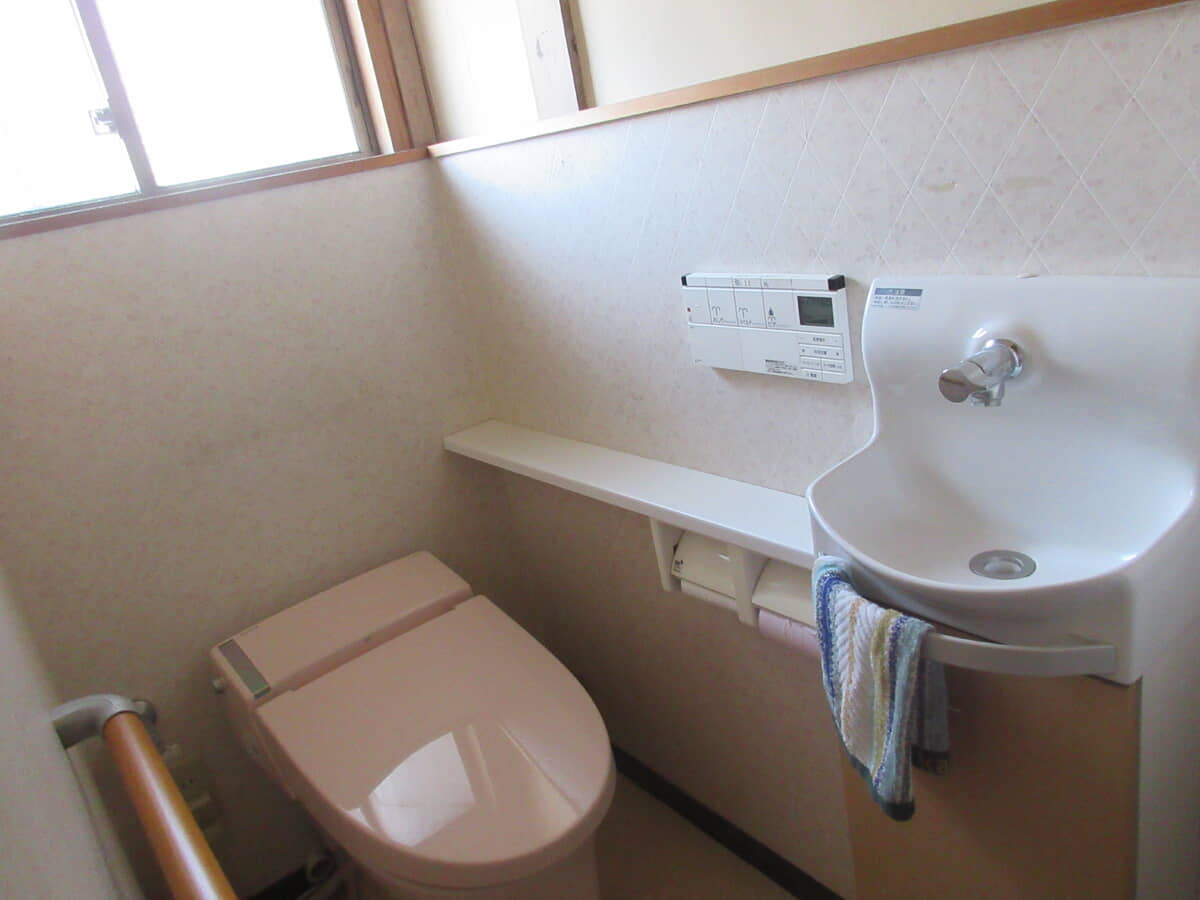 1960s wood house, 11-min walk to station, Hiroshima
