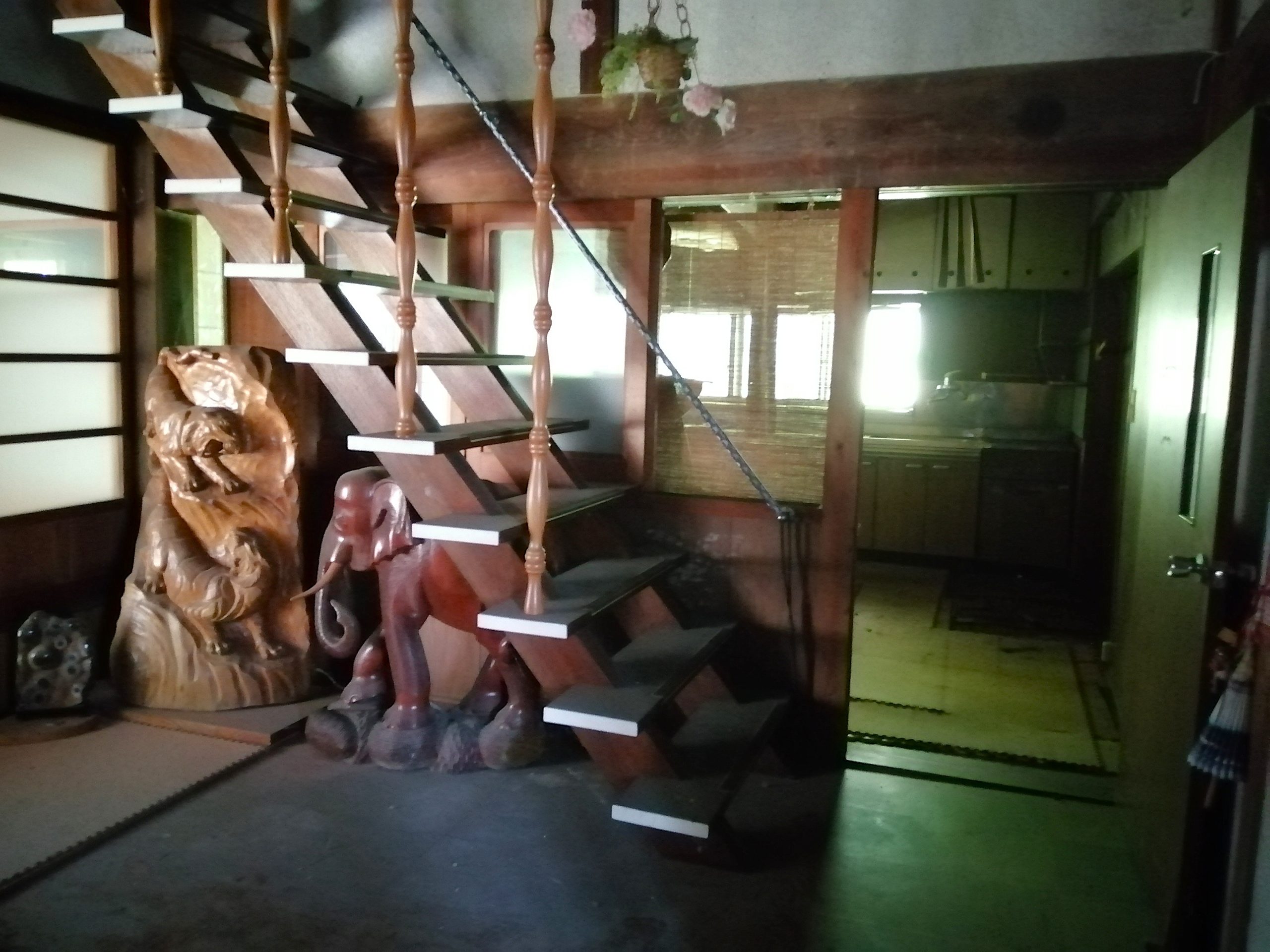 1920s wood house on a large plot in Gifu