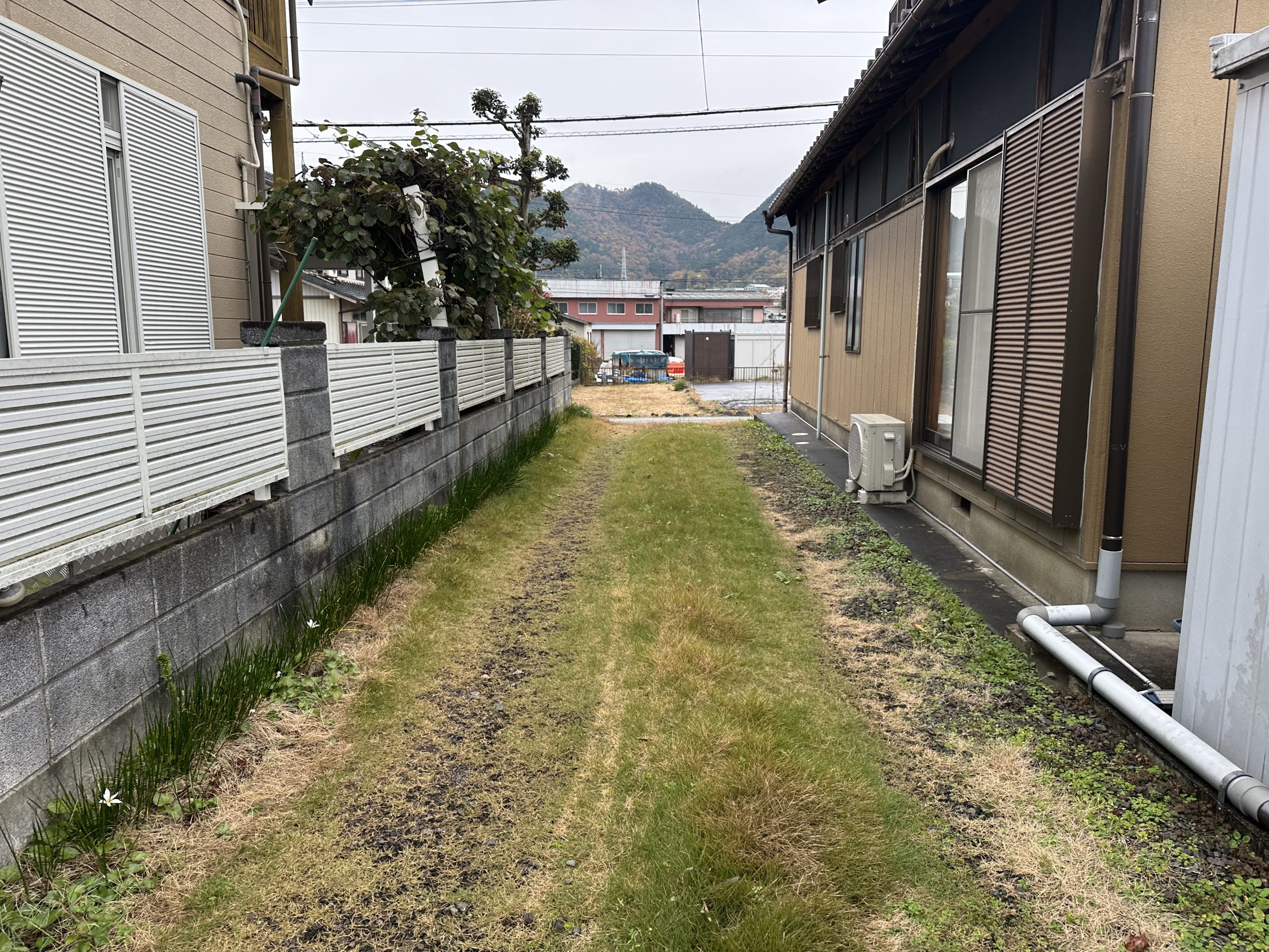 1990s wood house, 9-min walk to station, Gifu