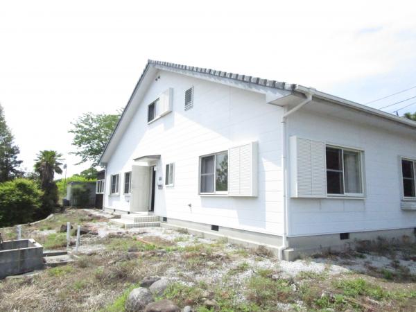 1990s wood house in Oita