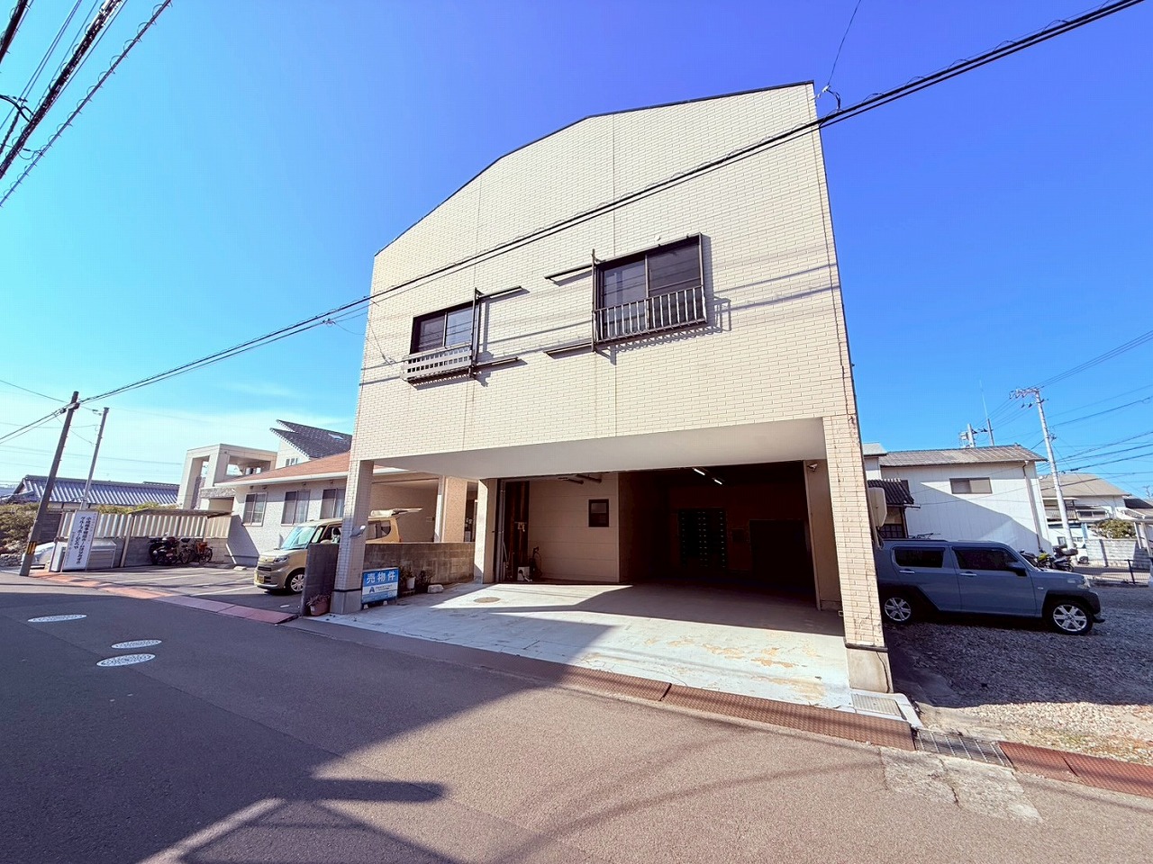 1970s steel-frame house in Ehime