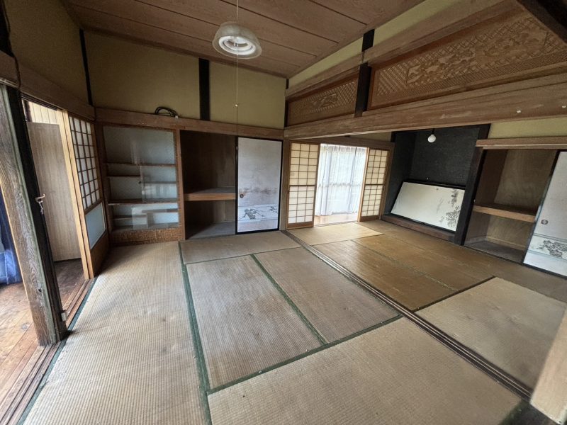 1900s wood house on a large plot in Iwate
