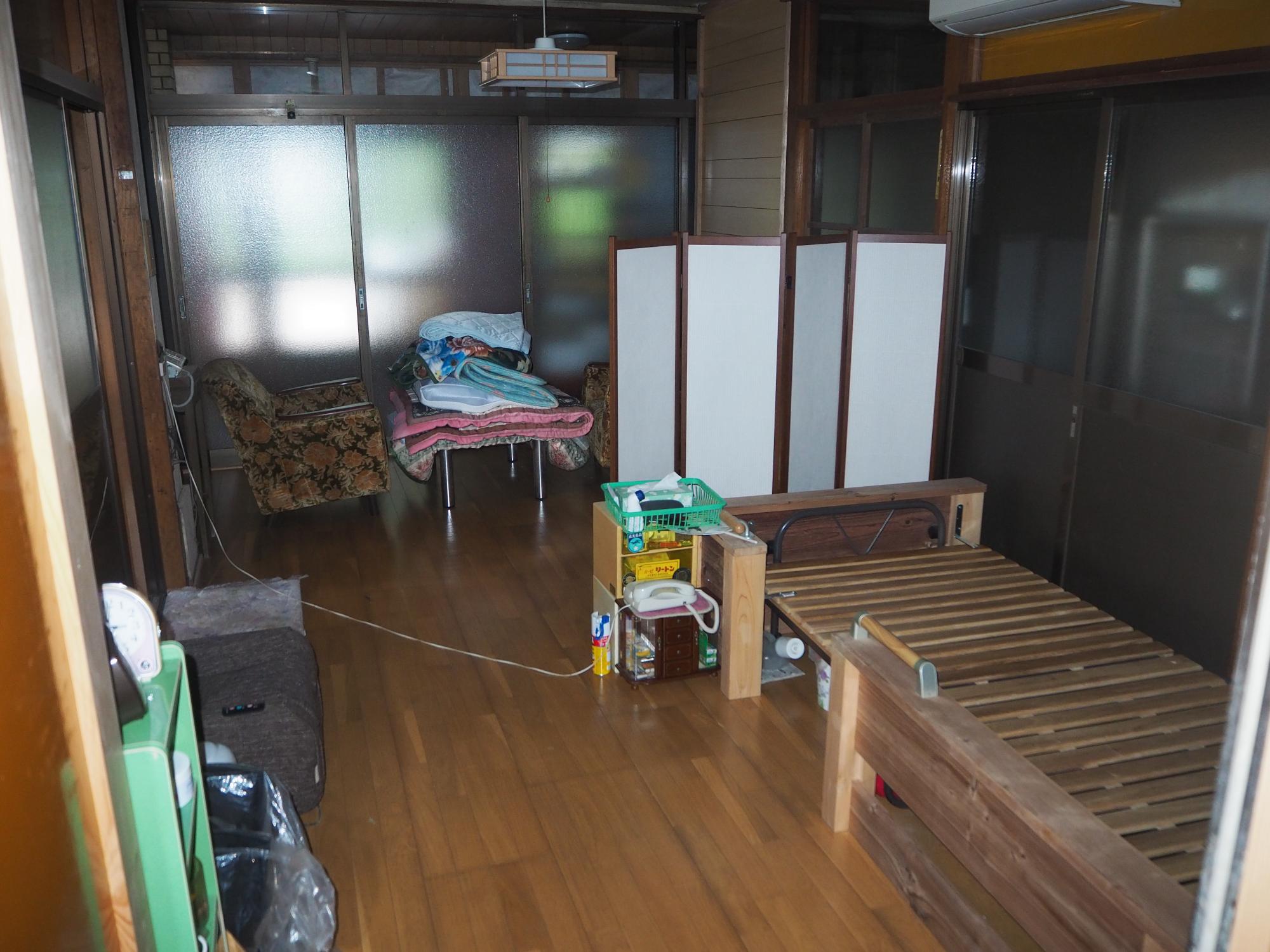 1980s concrete house in Tokushima