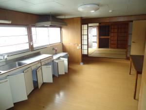 1970s wood house, 17-min walk to station, Shimane