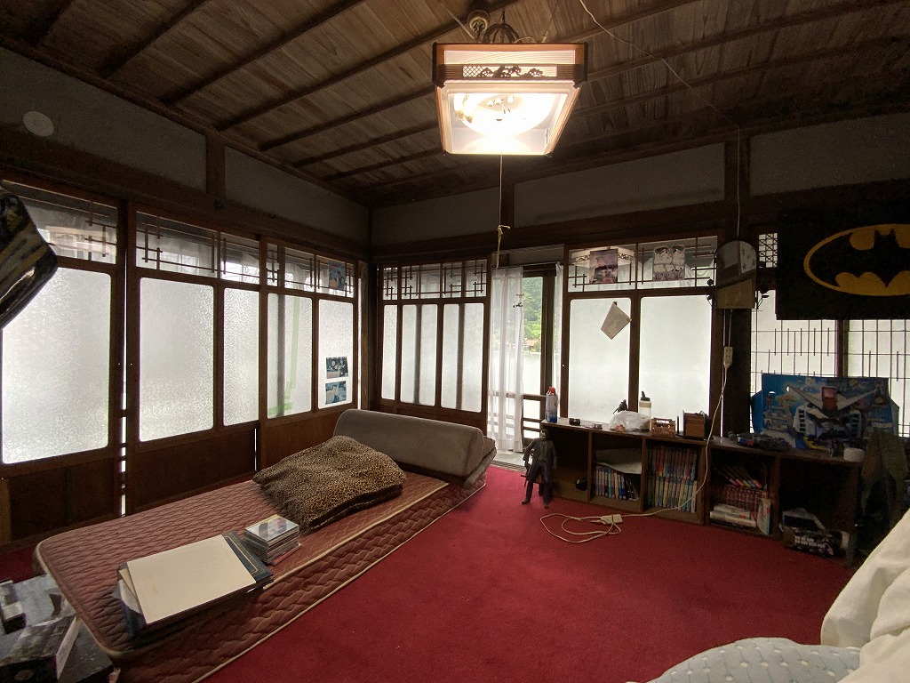 1940s wood house on a large plot in Yamaguchi