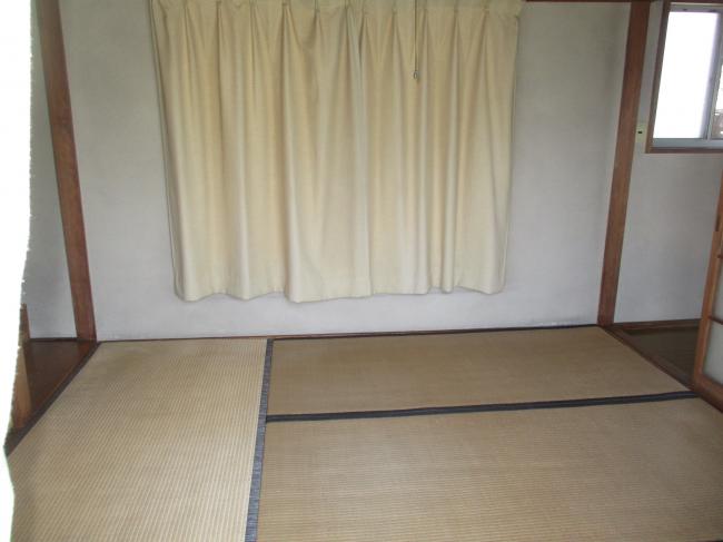 Floor plan for 1970s concrete house in Okayama