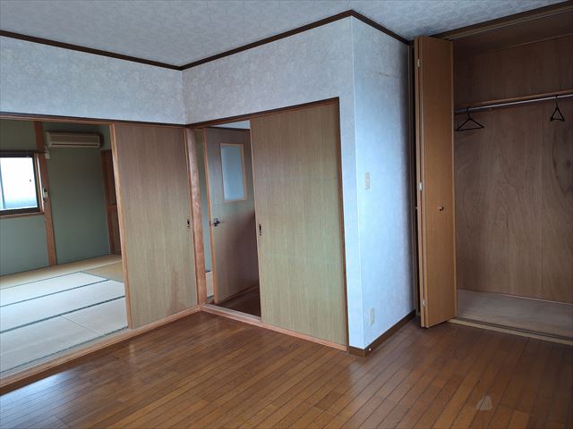 1990s wood house, 3-min walk to station, Yamaguchi