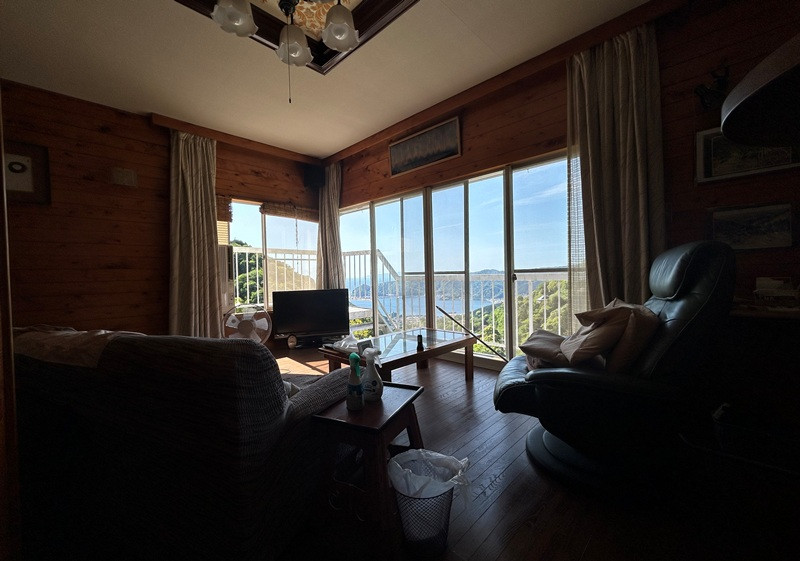 1980s wood house, 18-min walk to station, Shizuoka