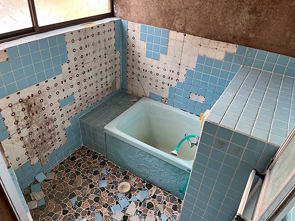 1970s wood house, 12-min walk to station, Iwate