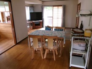 Gero Akiya Bank [Hagihara 054]: 8M yen, Move-in Ready, Near Station, Along National Road - Perfect for Relocation