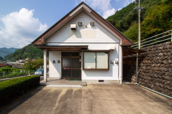 1980s wood house in Matsusaka Kahada