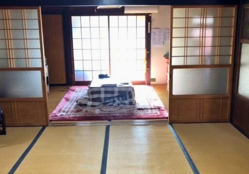 House with storehouses in Shiga