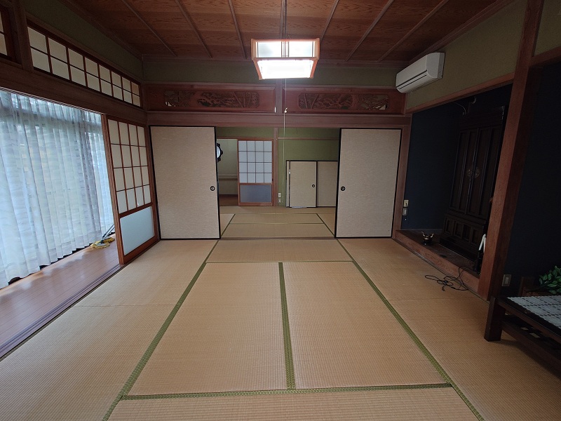 1980s wood house, 2-min walk to station, Tottori