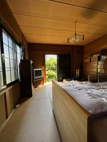 1950s wood house on a large plot in Iwate