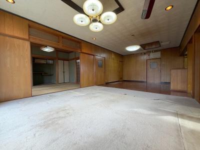 1960s wood house, 14-min walk to station, Hyogo