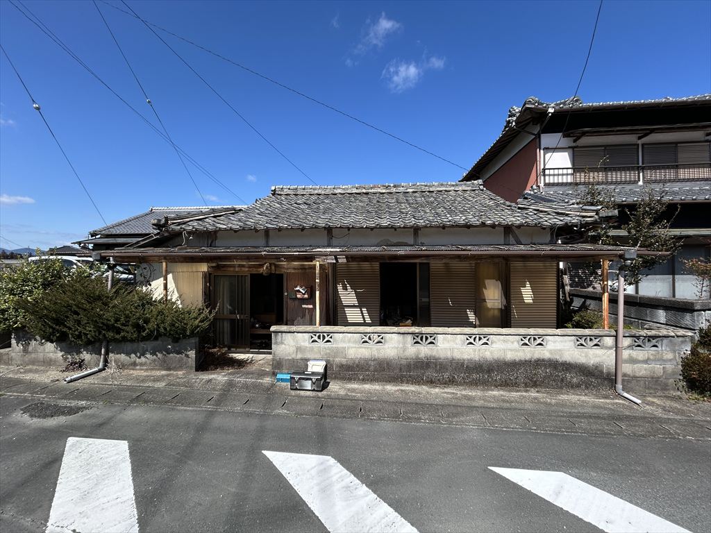 1950s wood house, 10-min walk to station, Mie