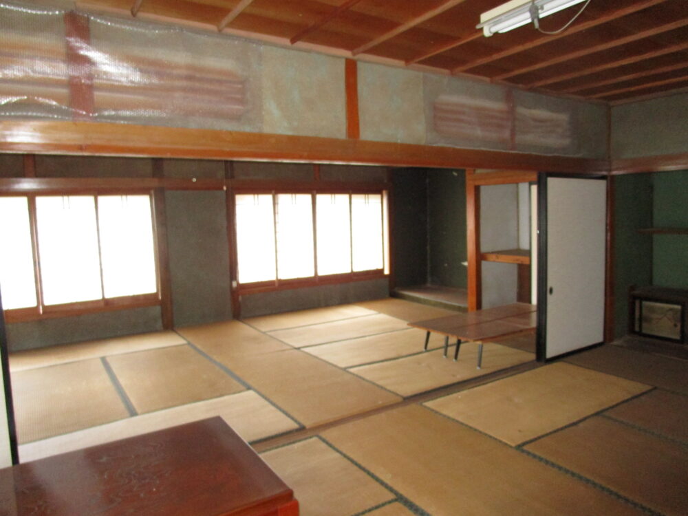 1970s house on a large plot in Iwate