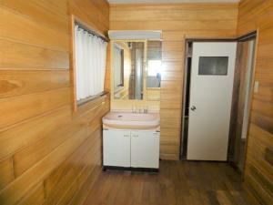 1970s wood house, 8-min walk to station, Shimane