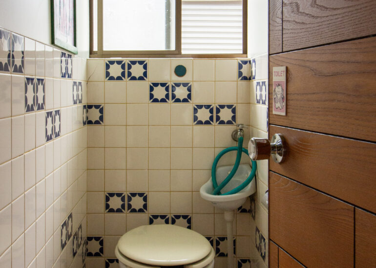 1970s wood house on a large plot in Matsusaka Kahada