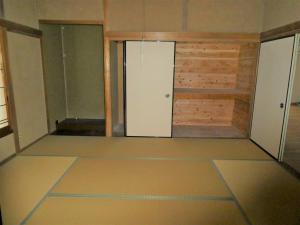 1970s wood house, 8-min walk to station, Shimane