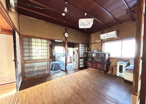 1960s wood house, 10-min walk to station, Kasagi, Kyoto